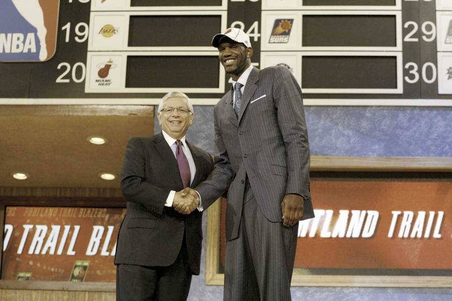 2007: Greg Oden chiamato da Portland prima di tutti (NBA)